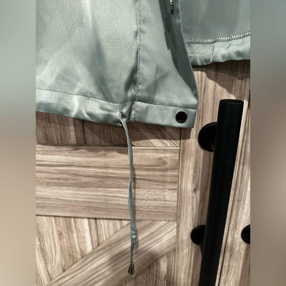 3/4 sleeve satin jacket - Picture 2 of 4